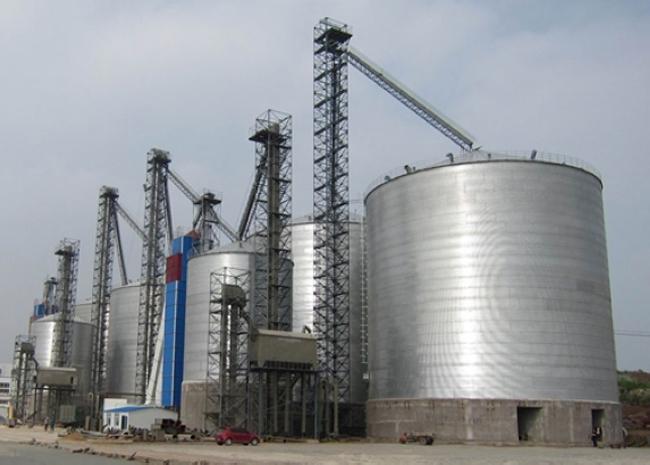 忻城大型钢板库构造参数及水泥储存质量